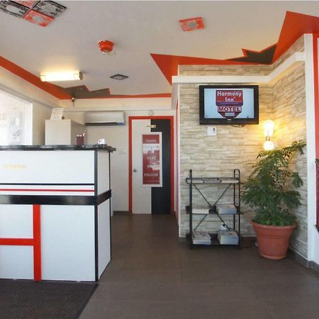 Harmony Inn Goderich Bagian luar foto